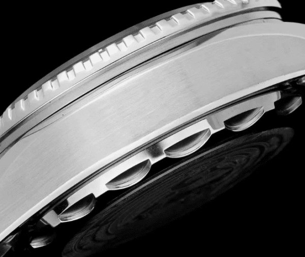 Replica Omega Seamaster Planet Ocean 600M Ultra Deep Edition 45.50Mm 1:1 Mirror Side Button